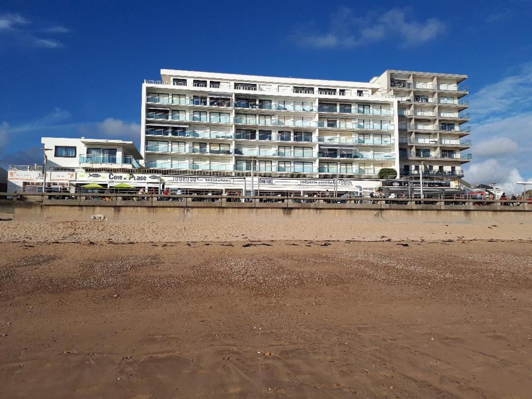 Residence La Garenne A La Grande Plage, Vue Mer, Piscine Et Parking Prive, 6 Personnes Saint-Gilles-Croix-de-Vie Exterior photo